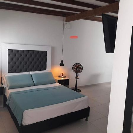 Vip Apartasuites Rosales Medellin Ngoại thất bức ảnh