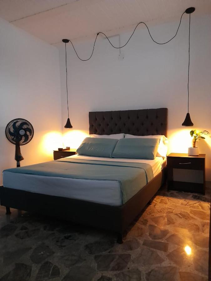 Vip Apartasuites Rosales Medellin Ngoại thất bức ảnh