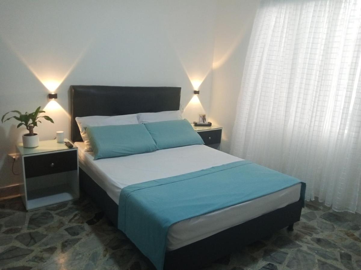 Vip Apartasuites Rosales Medellin Ngoại thất bức ảnh