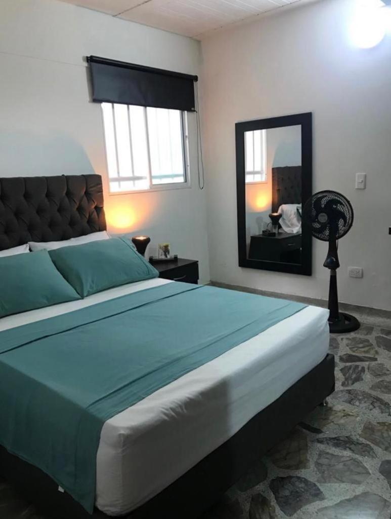 Vip Apartasuites Rosales Medellin Ngoại thất bức ảnh