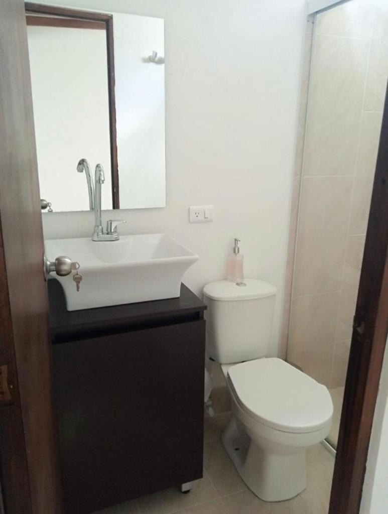 Vip Apartasuites Rosales Medellin Ngoại thất bức ảnh